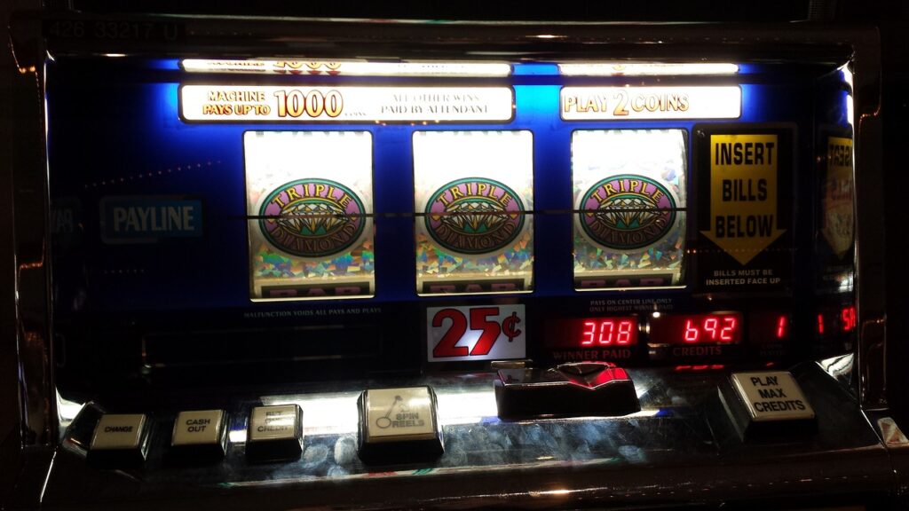 The Rise of Multiplayer Slot Machines: A New Way to Spin